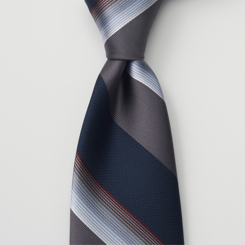 美品　タイユアタイ　ネクタイ　グレー　ストライプ　セッテピエゲ　ウール・カシミヤ FAIRFAX/グレーコレクション｜ストライプタイ | FAIRFAX COLLECTIVE